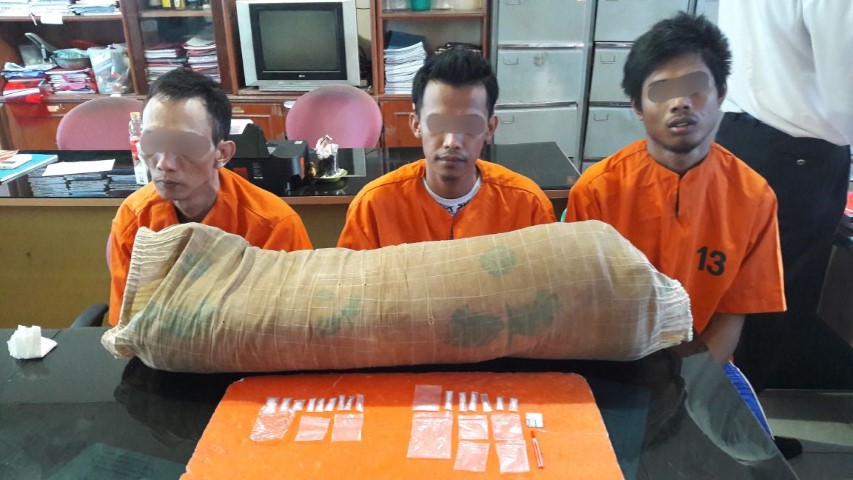Razia Rutin di Lapas Kelas II A Tembilahan, 16  Paket Sabu Berhasil di Amankan Dari 3 Orang Napi 