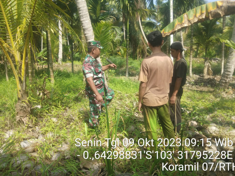 Pencegahan dan Sosialisasi Karhutla Terus Ditindaklanjuti Oleh Babinsa Koramil 07/Reteh dan Warga