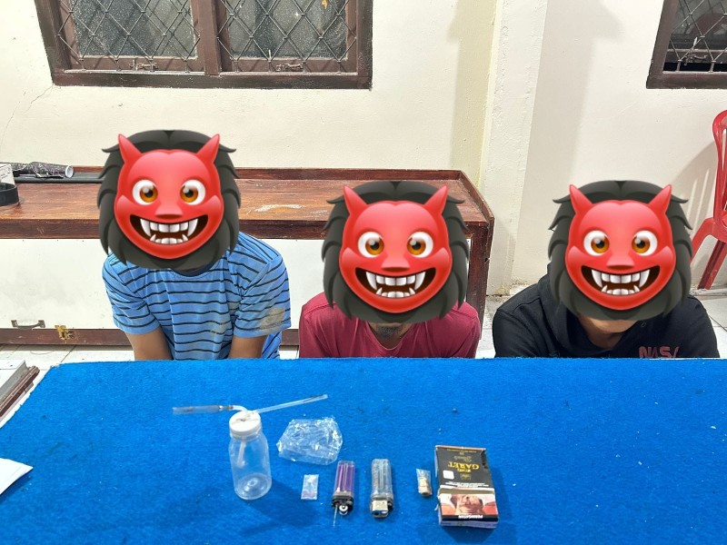 Hasil Pengembangan Kasus Sebelumnuya, Polsek Enok Tangkap 3 Pelaku Penyalahgunaan Narkotika Hasil Pengembangan Kasus Sebelumnuya, Polsek Enok Tangkap 3 Pelaku Penyalahgunaan Narkotika