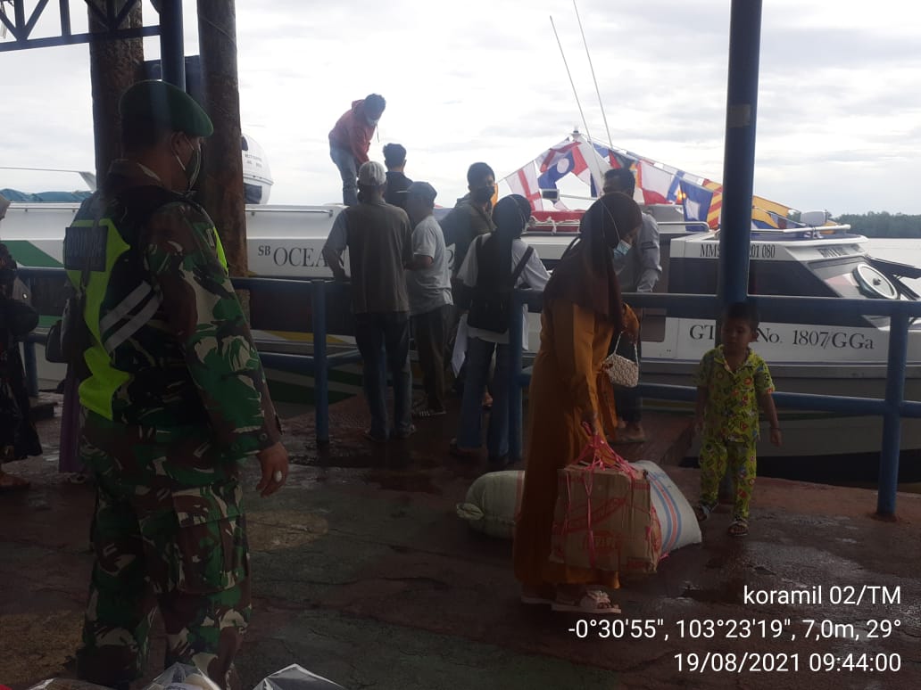 Antisipasi Penyebaran Covid-19, Pelabuhan Tanah Merah Rutin Jadi Sasaran Gakplin Oleh Babinsa