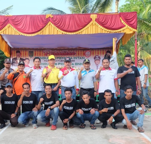 Sekda Inhil Hadiri Pembukaan Turnamen Bola Volly dan Pengukuhan Pemuda BNN Desa Sungai Intan