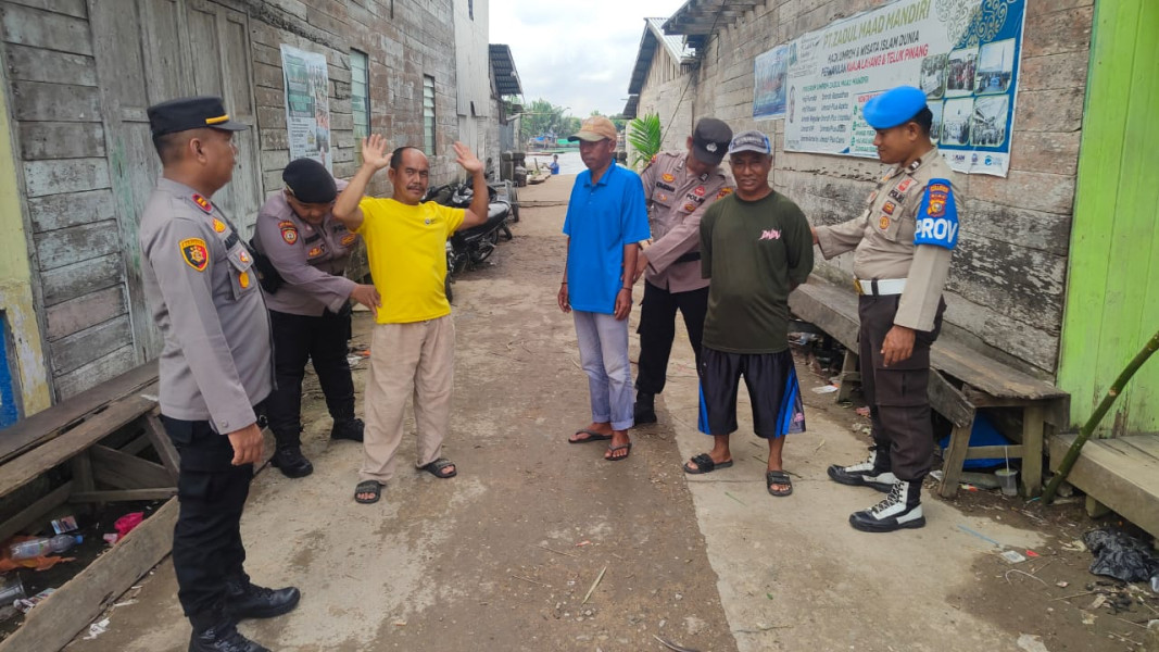 Ciptakan Kamtibmas, Kapolsek Gaung Beserta Anggota Turun Lakukan Patroli