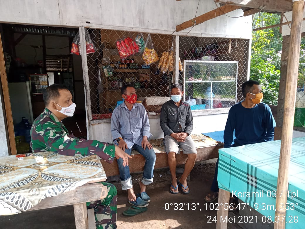 Semakin Solid, Babinsa 03/Tempuling Jalin Silaturahmi Dengan Komsos Bersama Warga Binaannya