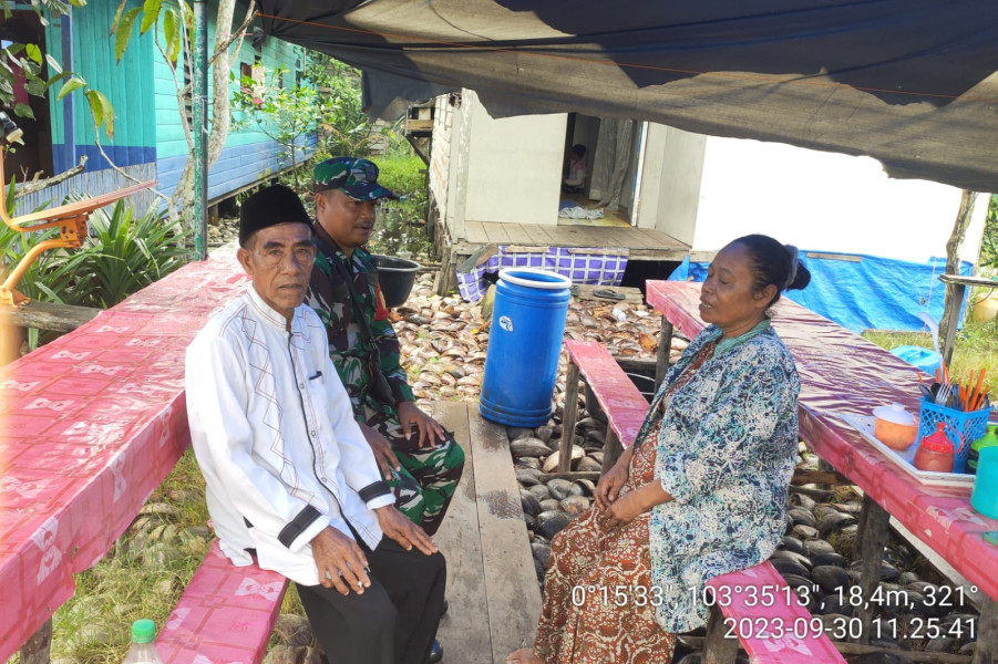 Melalui Komsos, Koramil 10/Pelangiran Himbau Agar Terus Menjaga Keamanan dan Ketertiban Umum di Wilayah Binaan
