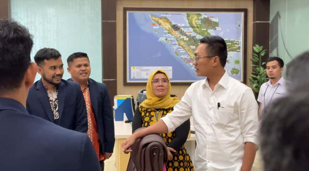 Wamen BUMN Tinjau GI Garuda Sakti dan Sumatera Control Center, Pastikan Kesiapan Kelistrikan Hadapi Natal dan Tahun Baru
