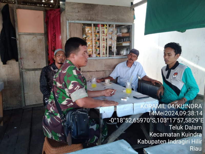 Babinsa Koramil 04/Kuindra Wujudkan Kesatuan dan Persatuan Melalui Komsos