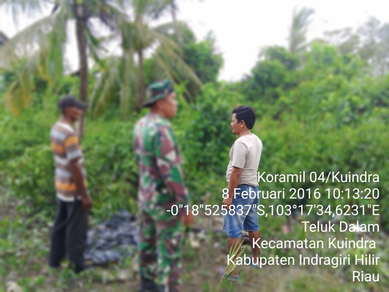 Babinsa Koramil 04/Kuindra Patroli Tapal Batas Penting untuk Antisipasi Karhutla