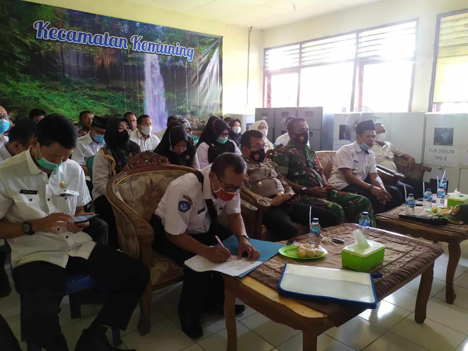 Lakukan Video Conference bersama Forkopinda Untuk Mengevaluasi Pelaksanaan Vaksinasi