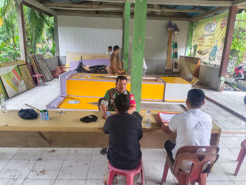 Babinsa Koramil 09/Kmg Bersama Staf Desa Jalin Silaturahmi dan Kebersamaan