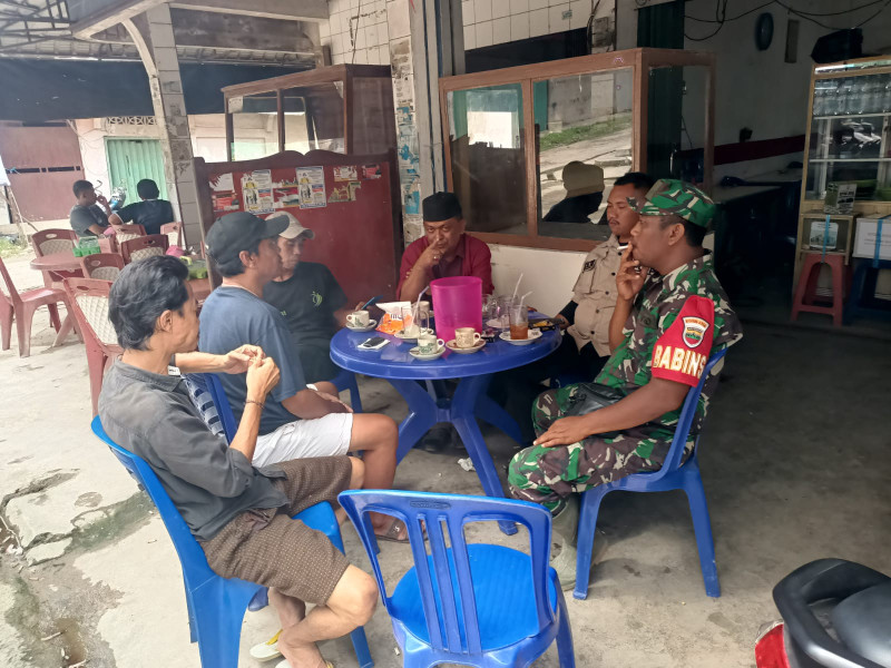 Jalin Silaturahmi Yang Erat Melalui Komsos Bersama Koramil 07/Reteh