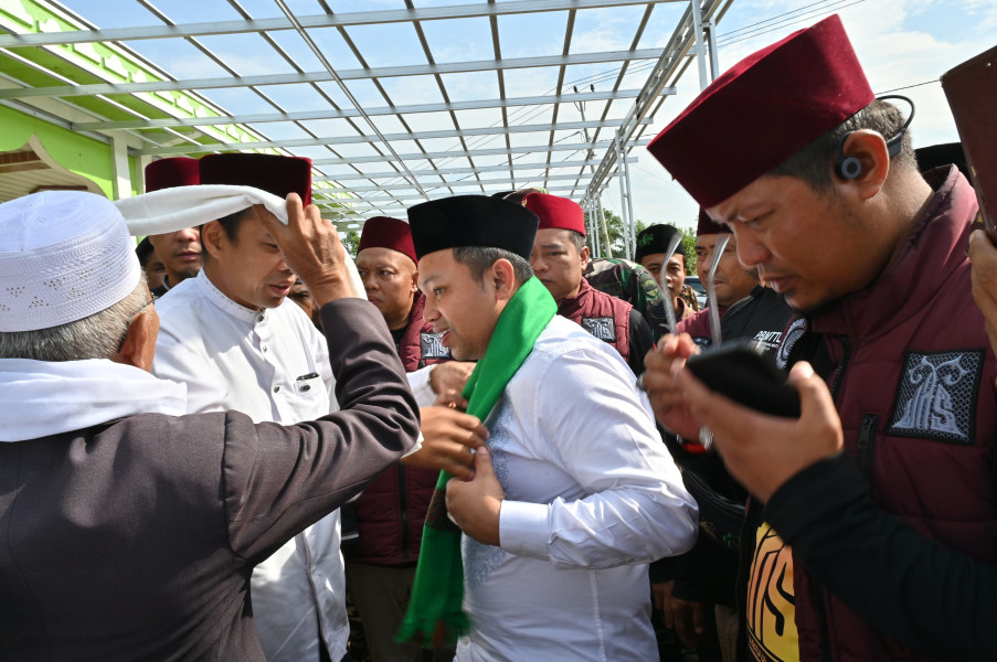 Kenapa UAS Ajak Masyarakat Pilih Cagubri Abdul Wahid ? ini alasannya