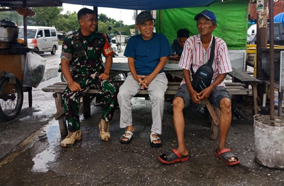 Terus Menjalin Hubungan Baik, Babinsa 03/Tpl Melaksanakan Komsos Dengan Warga Binaan