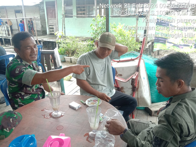 Koramil 07/Reteh Himbau Warga Agar Menjaga Keamanan dan Ketertiban Lingkungan Setempat