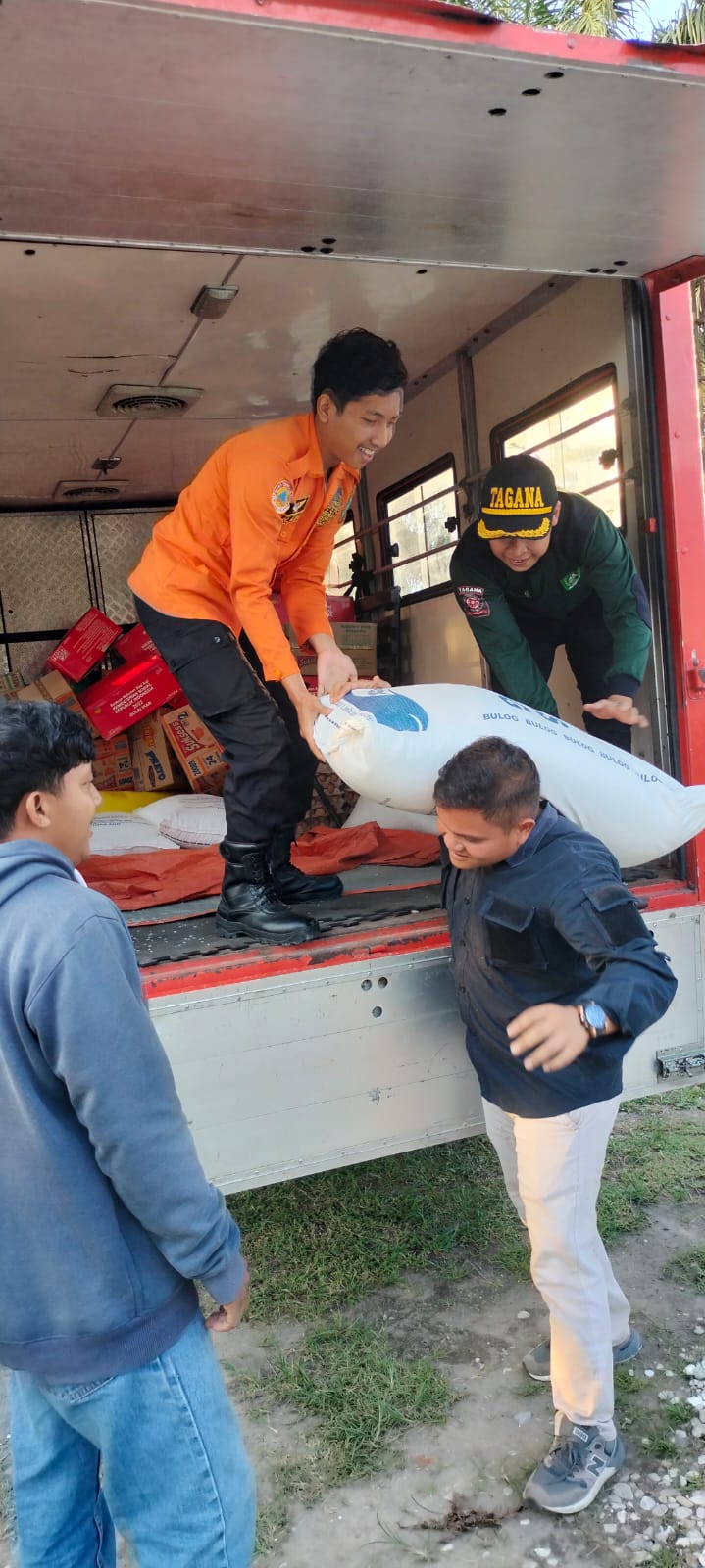 Pemkab Bengkalis Salurkan Bantuan Kepada Warga Pangkalan Ribut