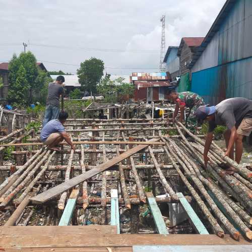 Goro Babinsa Koramil 04/Kuindra Kepada Masyarakat Yang Terkena Musibah