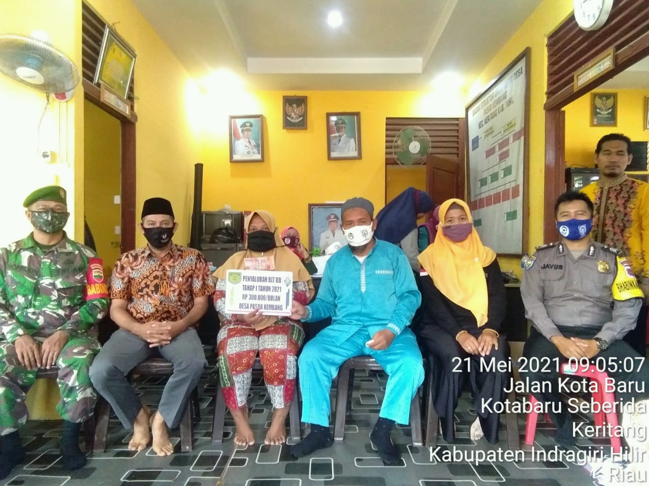 Serda Nofrijon Dampingi Penyaluran BLT di Pasar Kembang