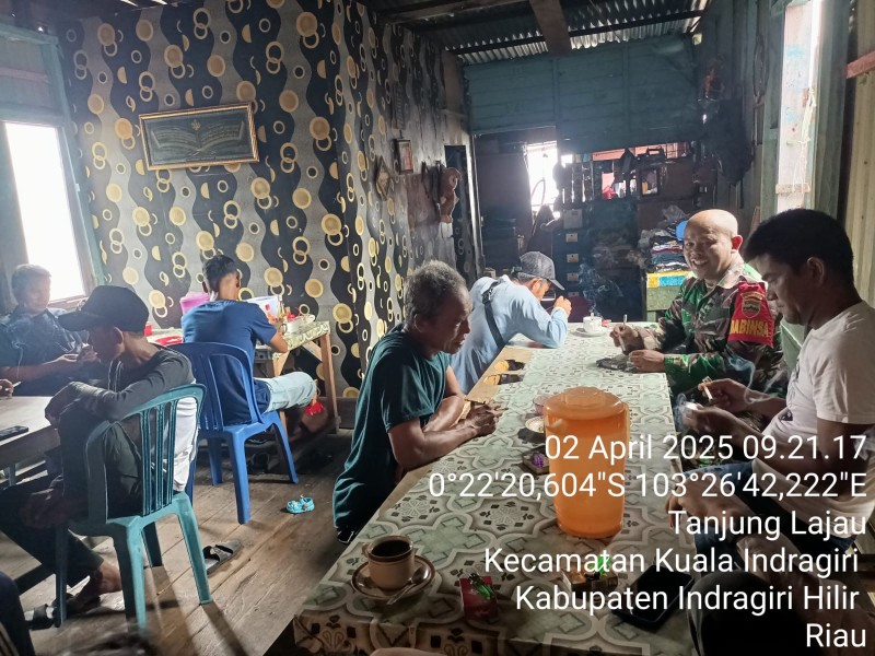 Babinsa Koramil 04/KDR Kodim 0314/Inhil, Selalu Ada di Tengah-Tengah Masyarakat