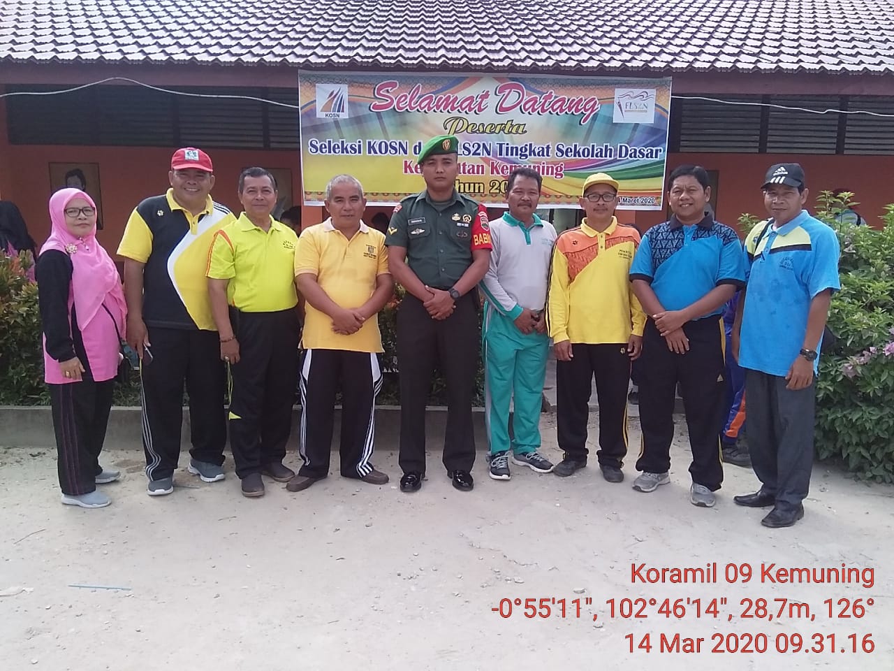 Babinsa Koramil 09/Kemuning Hadiri Pembukaan KOSN serta FLS2N se-Kecamatan Kemuning Babinsa Koramil 09/Kemuning Hadiri Pembukaan KOSN serta FLS2N se-Kecamatan Kemuning