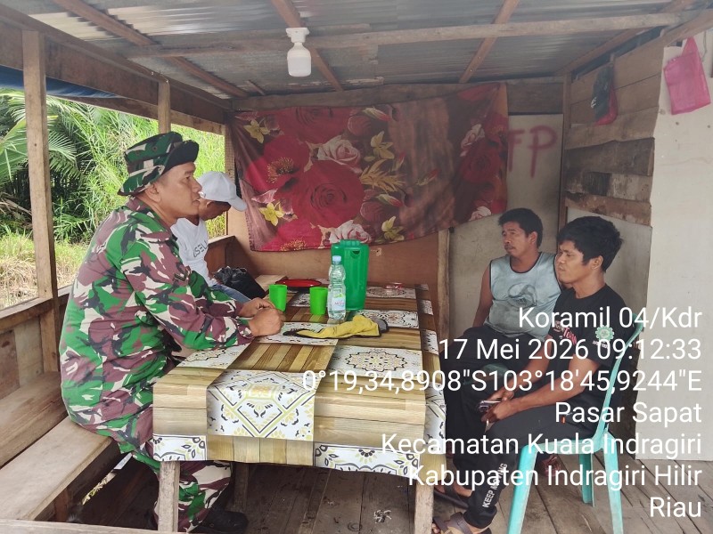 Babinsa Koramil 04/Kuindra Hadir Di Tengah Warga: Menanam Nilai Pancasila Lewat Obrolan Hangat