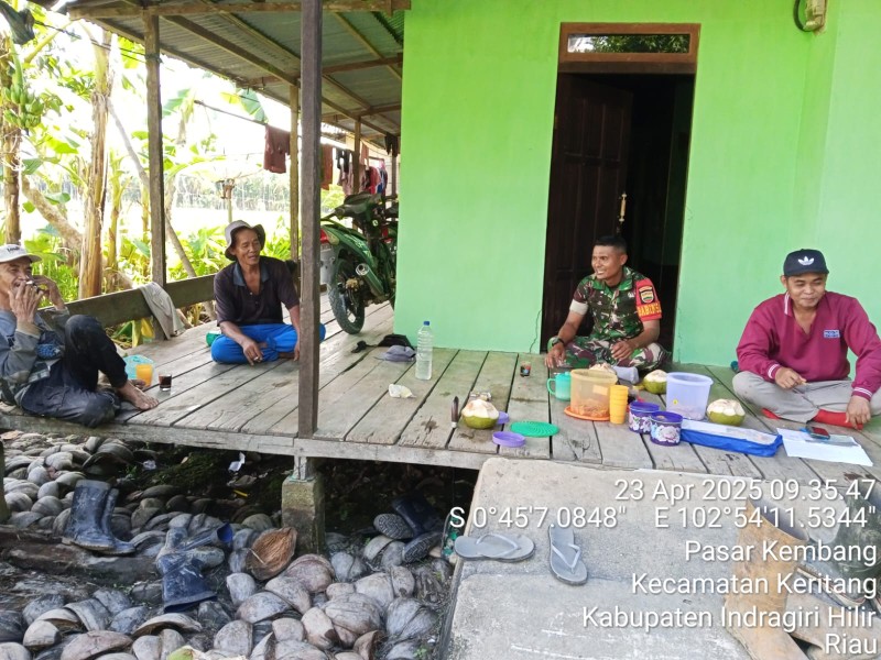 Sinergi Babinsa Koramil 09/Kemuning dan Masyarakat: Kunci Sukses Pembangunan Desa