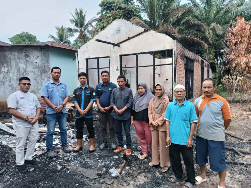 Tanggap Musibah, PT. PAS Bantu Warga Desa Kota Lama yang Kehilangan Rumah Tanggap Musibah, PT. PAS Bantu Warga Desa Kota Lama yang Kehilangan Rumah