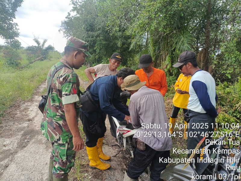 Babinsa Koramil 03/Tpl Dampingi Tim Survey Investigasi Desain (SID) Cek Lokasi Oplah