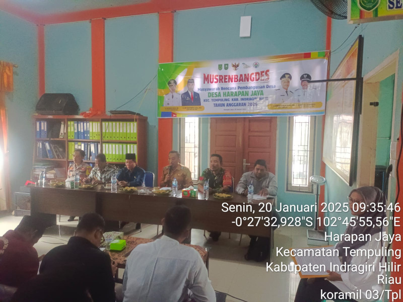 Dalam Mendukung Program Pemerintah, Babinsa Koramil 03/Tempuling Hadiri Musrenbang Desa Harapan Jaya