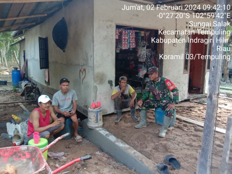 Tak Kenal Tempat, Babinsa 03/Tpl Sertu Mistar Sambangi Warga Binaan Lakukan Komsos