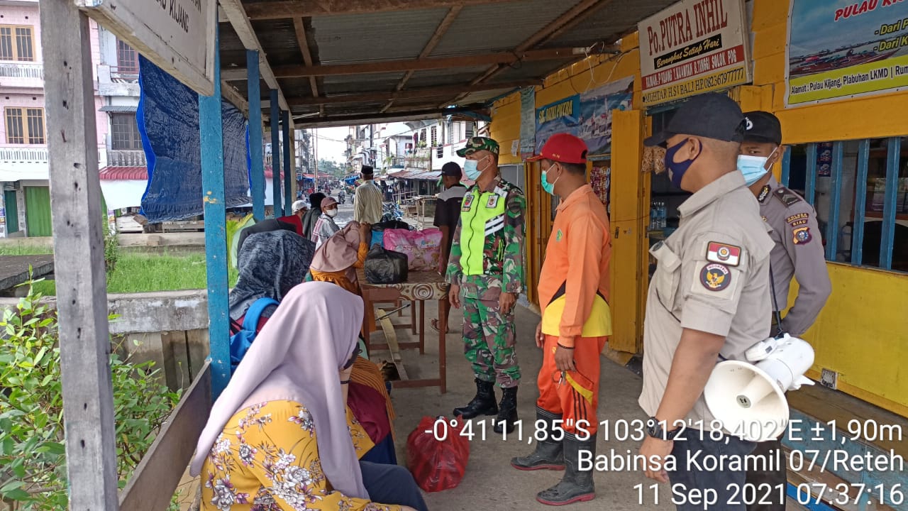 Cegah Penyebaran Corona, Koramil 07/Reteh dan Satgas Lakukan Pengekan Prokes