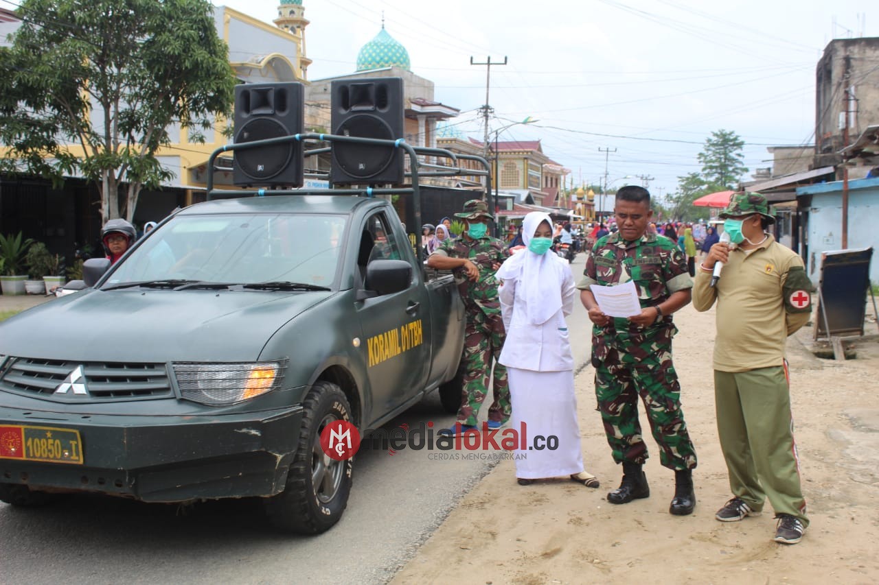 Kodim 0314/Inhil Keliling Kota Tembilahan Guna Sosialisasi Tangkal Dini Penyebaran Covid-19