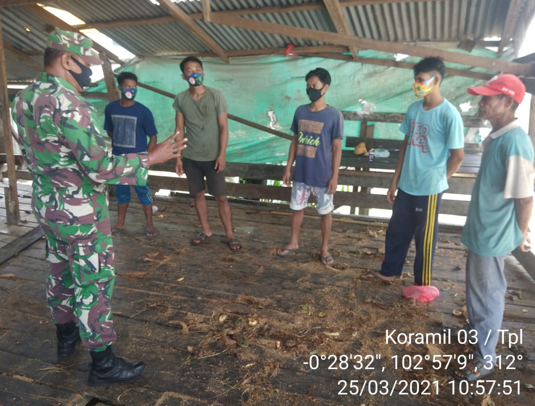 Waspadai Bahaya Radikalisme, Babinsa 03/Tempuling aktif Dalam Kegiatan Komsos