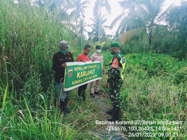 Patroli Dan Sosialisasi Karlahut Selalu Intens di Laksanakan Babinsa Koramil 07/Reteh