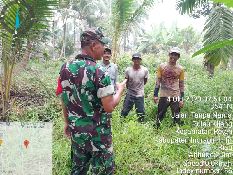 Terkait Karhutla, Babinsa Koramil 07/Reteh Terus Upayakan Agar Tidak Adanya Titik Api