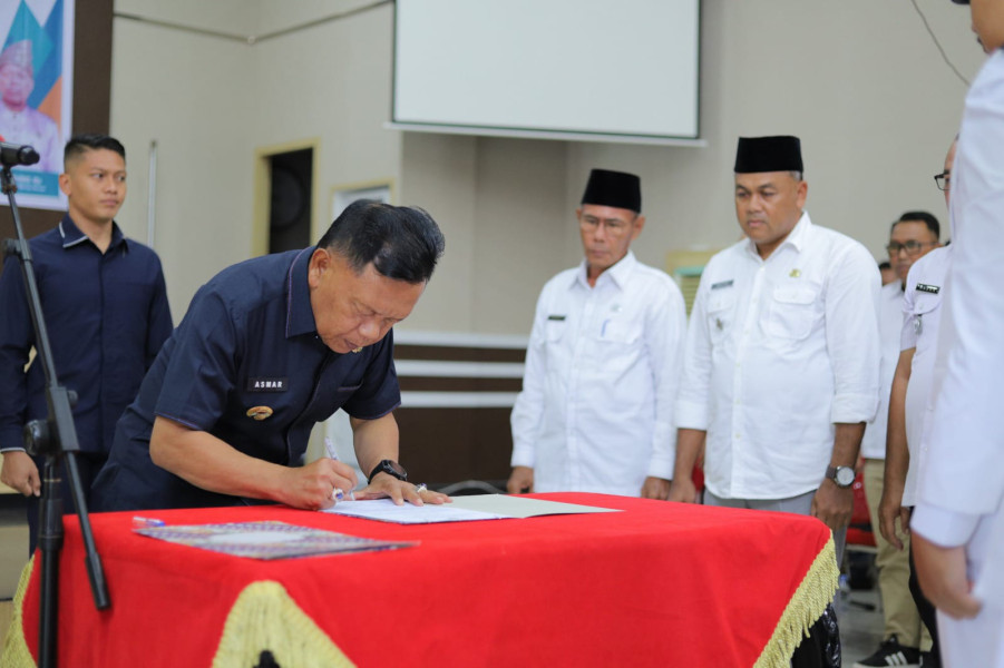 Plt Bupati Asmar Lantik 17 Pj Kepala Desa