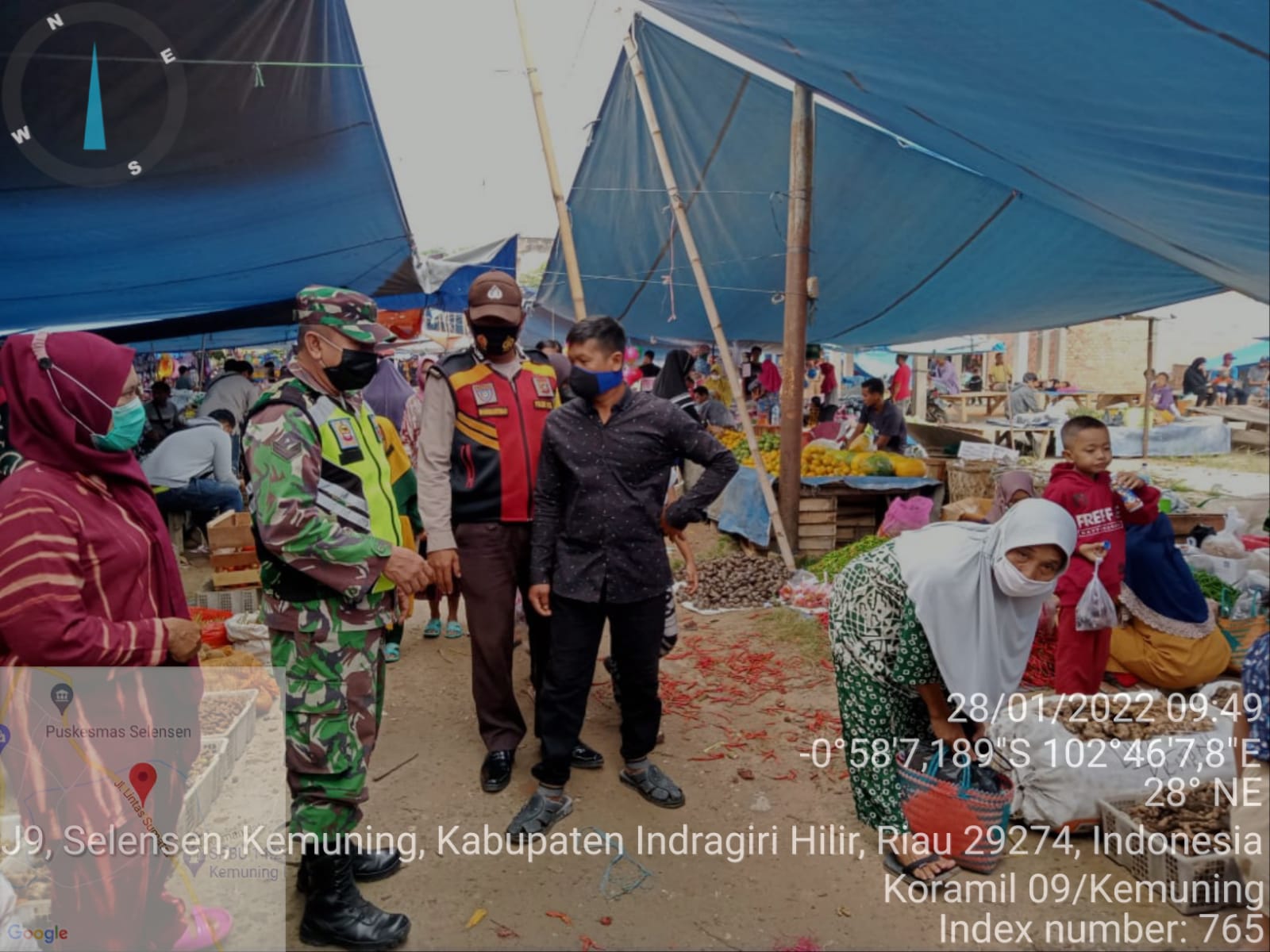 Bersinergi, Babinsa dan Bhabinkamtibmas Rutin Tegakkan Protkes di Pasar Selensen