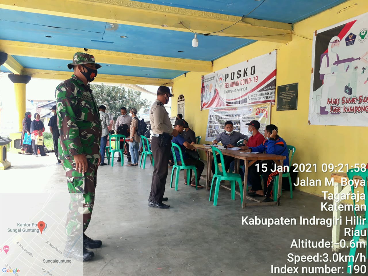 Babinsa Koramil 06/Kateman Dampingi Penyaluran Bantuan untuk 4 Desa