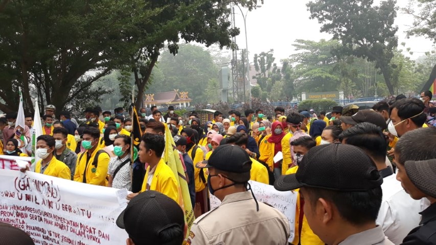 GEMAR BERSATU Lakukan Aksi Unjuk Rasa di Gedung DPRD Riau, ini Tuntutannya