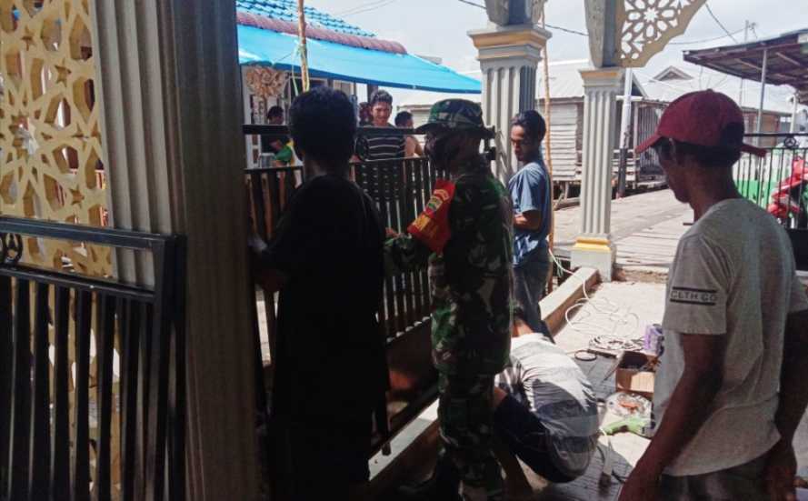 Babinsa Koramil 04/Kuindra Gerakkan Goro Untuk Menjaga Kebersihan Lingkungan