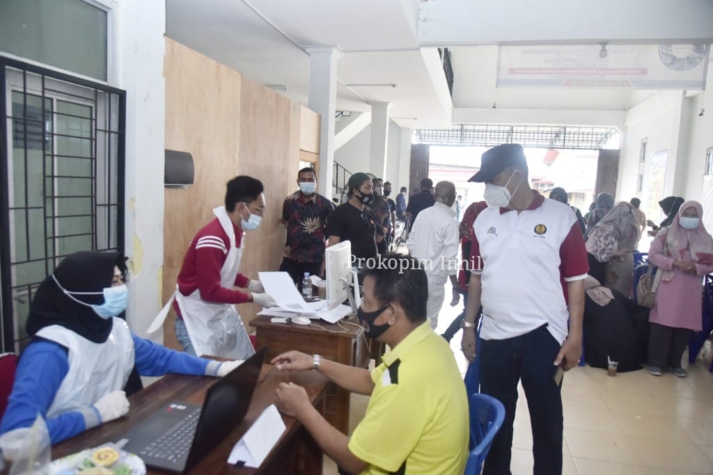 SU Sidak ke Kantor Disdagtri Inhil, Pantau Proses Vaksinasi Tahap II 