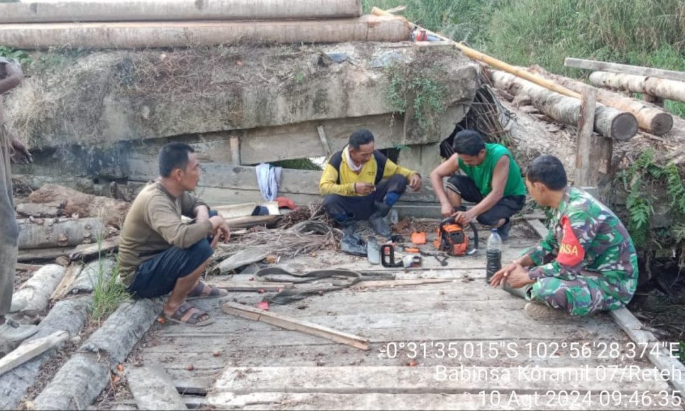 Koramil 07/Reteh Jalin Tali Silaturahmi Antar Sesama Melalui Komsos di Wilayah Binaan