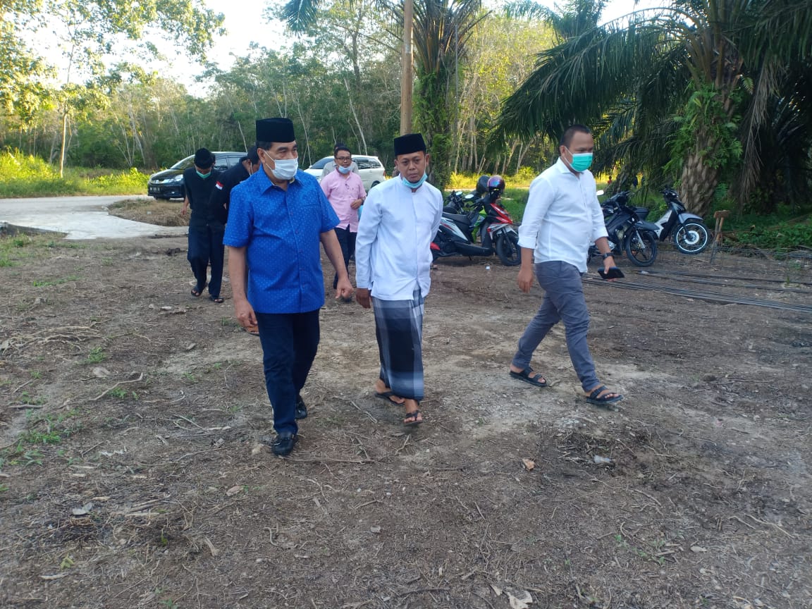 Nur Azmi Hasyim Dampinggi Anggota DPR RI Achmad Berkunjung Ke Sejumlah Pondok Pesantren di Bengkalis