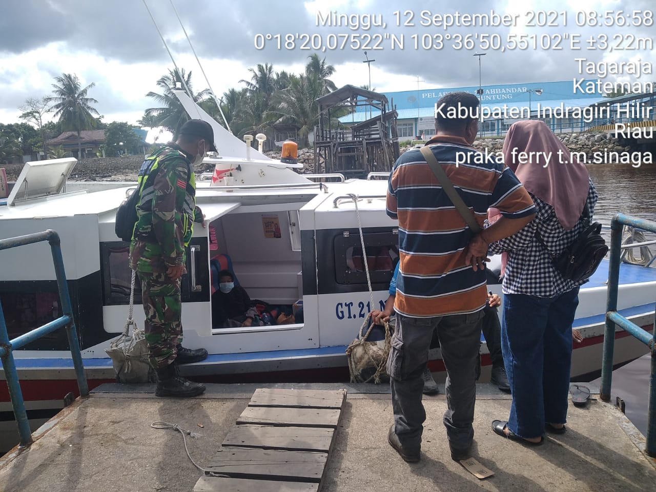 Praka Ferry Babinsa Koramil 06/Kateman Lakukan Pengecekkan di Pelabuhan Syahbandar