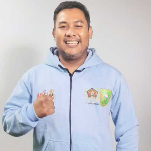 Semarakkan HPN, PWI Pekanbaru Taja Senam dan Jalan Sehat Berkilau Emas