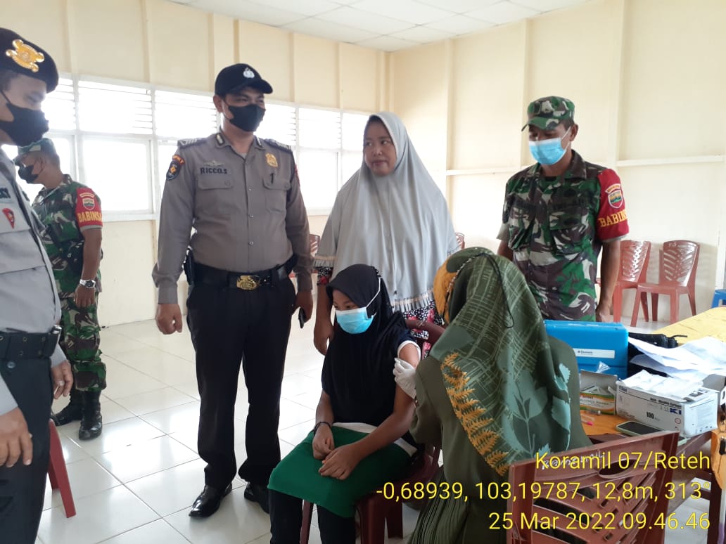 Pelaksanaan Vaksinasi di SDN 009 Untuk Mencegah Penularan Covid-19