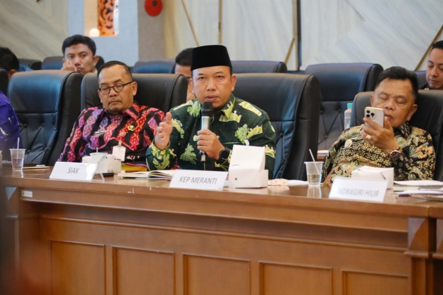 Rakor bersama Gubernur Riau, Wabup Husni Sampai Sejumlah Usulan Pembangunan Rakor bersama Gubernur Riau, Wabup Husni Sampai Sejumlah Usulan Pembangunan