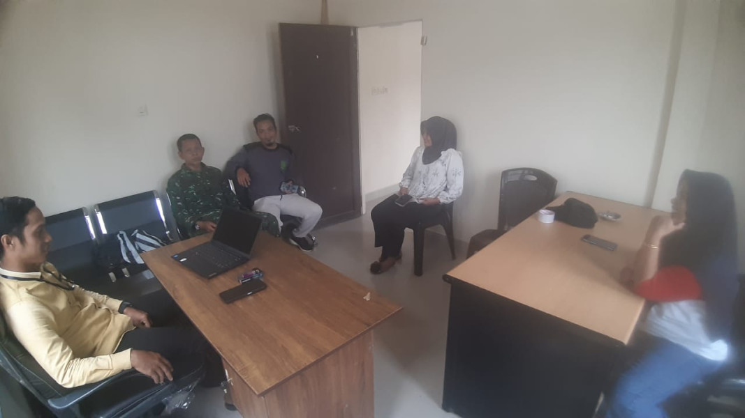 Babinsa Koramil 07/Reteh Gelar Komsos: Meningkatkan Silaturahmi dan Kedekatan dengan Masyarakat