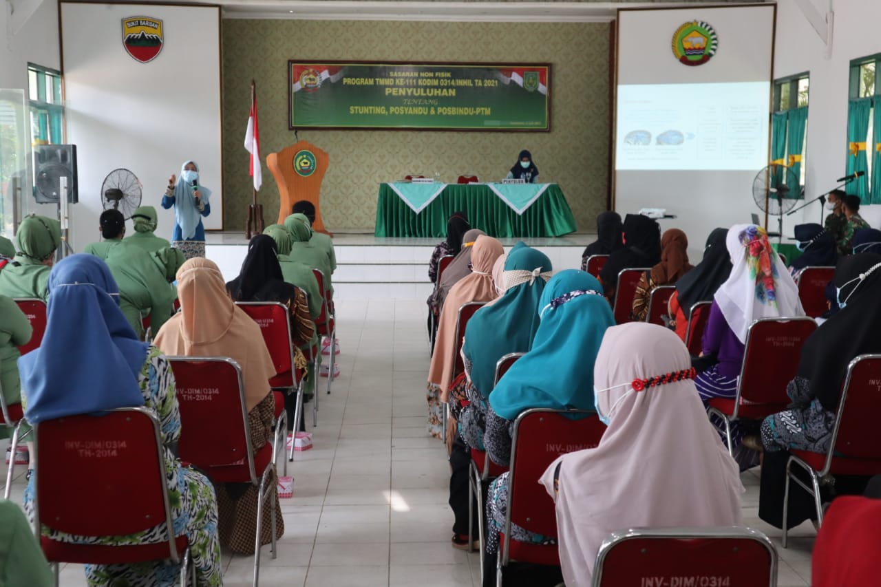 TMMD ke-111, Kodim 0314/Inhil Gelar Penyuluhan Tentang Stunting Posyandu dan Posbindu-PTM