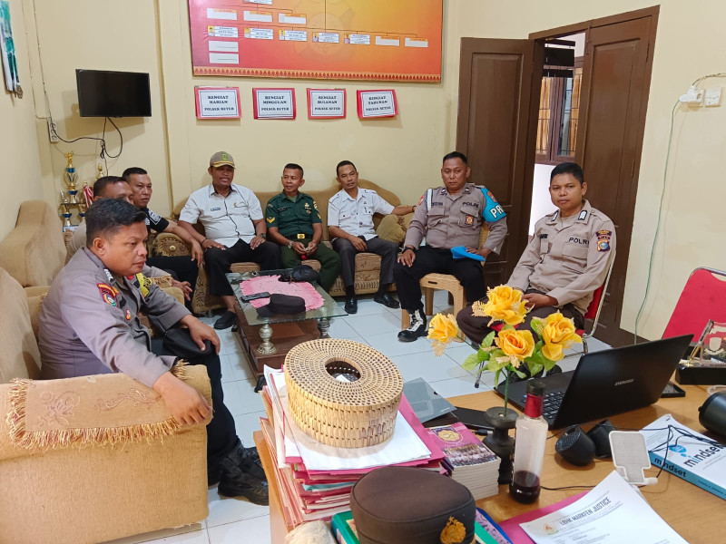 Bersama Perangkat Polsek, Babinsa Serda Ramli Jalin Silaturahmi