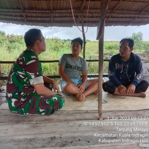 Pentingnya Kepedulian Terhadap Warga Bersama  Babinsa Koramil 04/Kuindra