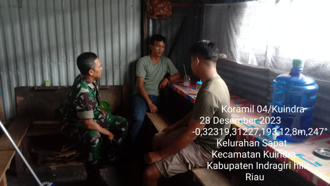 Koramil 04/Kuindra Menghimbau Warga Untuk Selalu Berhati-hati Dalam Beraktifitas Pada Musim Penghujan